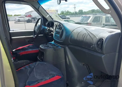 2003 Ford E-350 Super Duty Xl/Xlt z USA, uszkodzony, nr VIN 1FBSS31L13HB82587